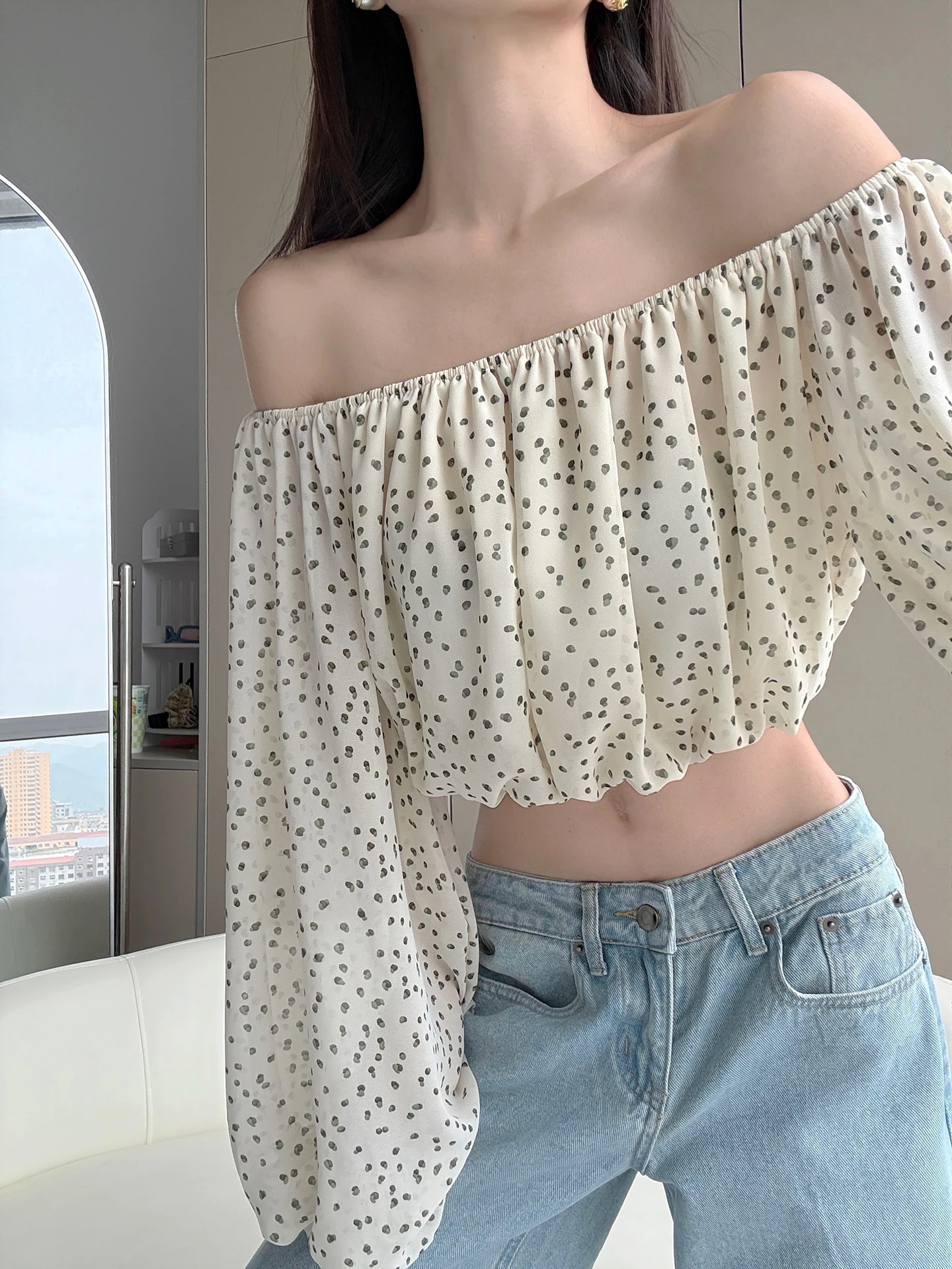 

Berlin Clark Polka Dot One Shoulder Long Sleeve Women's Top Short Style Spring New Arrival French Style Loose Fit Polyester
