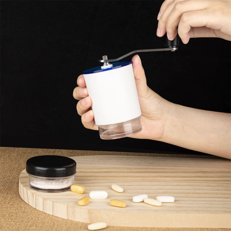New Cheap 1PCS Small Portable Pill Grinder Suitable for Elderly Vitamin Tablets Crushed into Fine Powder Pet Feeding Grinder