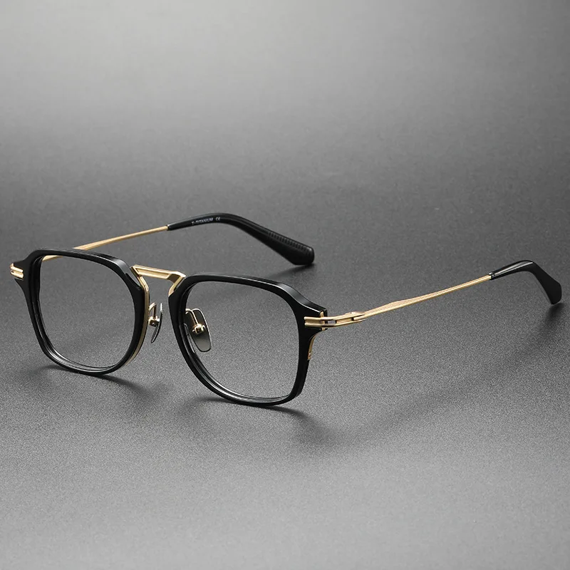 

New Retro Light Titanium Trendy Business Glasses Large Square Frame Men‘s Comfortable Optical Eyeglasses