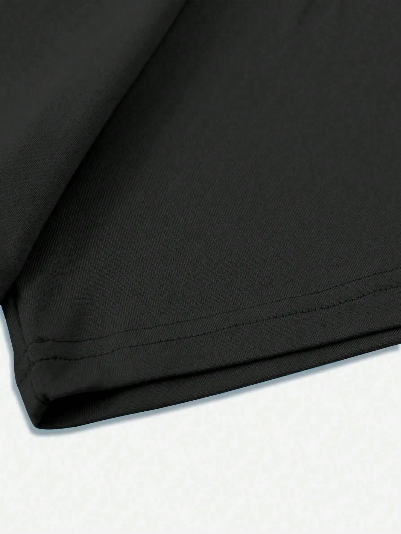 เสื้อยืดแขนสั้นพิมพ์ลายกราฟิกสโลแกนแบบไขว้ลำลองสำหรับผู้ชาย Manfinity Homme เหมาะสำหรับเป็นของขวัญให้เพื่อน