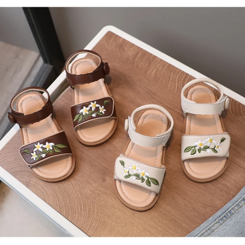 Summer Sandals for Girls Embroidery Flower Children's Fashion Sandals Outdoor Open Toes Baby Kids Beach Shoes