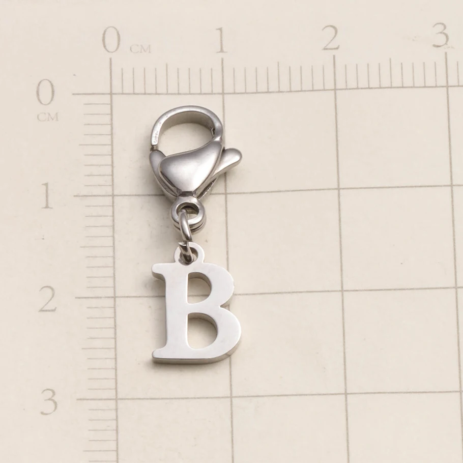 A-Z Alphabet-Schlüsselanhänger mit Karabinerverschluss, Edelstahl-Initialen-Anhänger, Schmuck für DIY-Rucksack, Handtasche, Personalisierte Geschenke – Detail 4