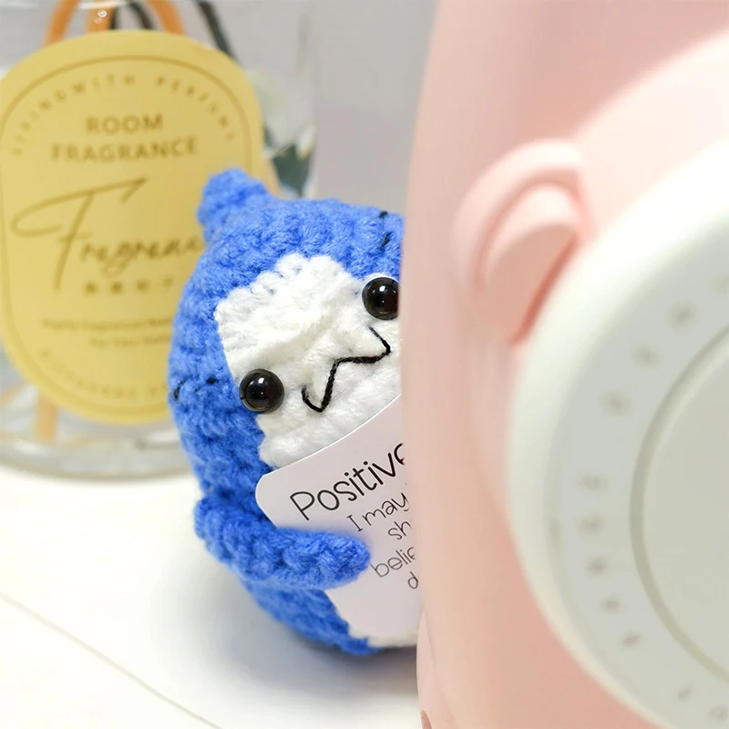 لطيف الطاقة الإيجابية البطريق القرش السلاحف دمية مع بطاقة محبوك الحلي مضحك اليدوية الكروشيه عيد الميلاد هدايا عيد الميلاد السنة الجديدة #3