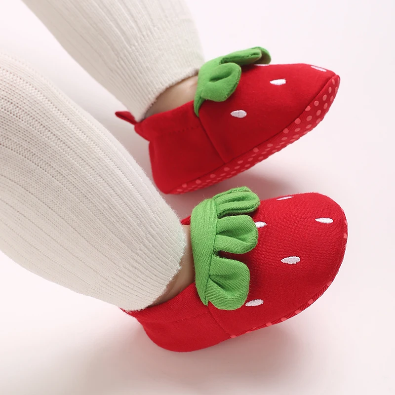 

Autumn And Winter New Girl Baby Cute Strawberry Cute Flat Cloth Shoes Baby Fashion Comfortable Non Alip Walking Shoes