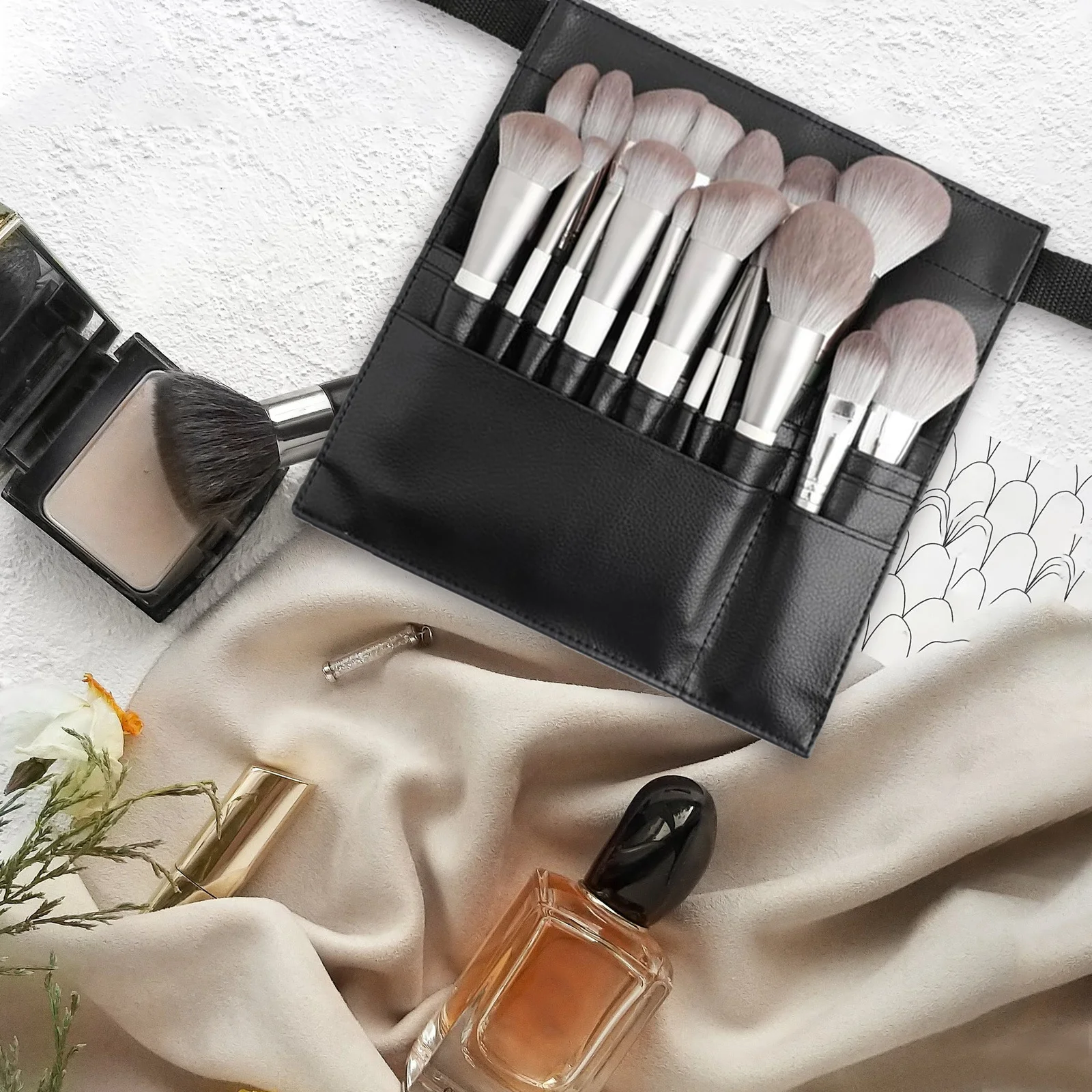 

1Pcs Professional Makeup Brush Bag Water Resistant Creative Waist Bag Portable Makeup Artist Storage Organizer