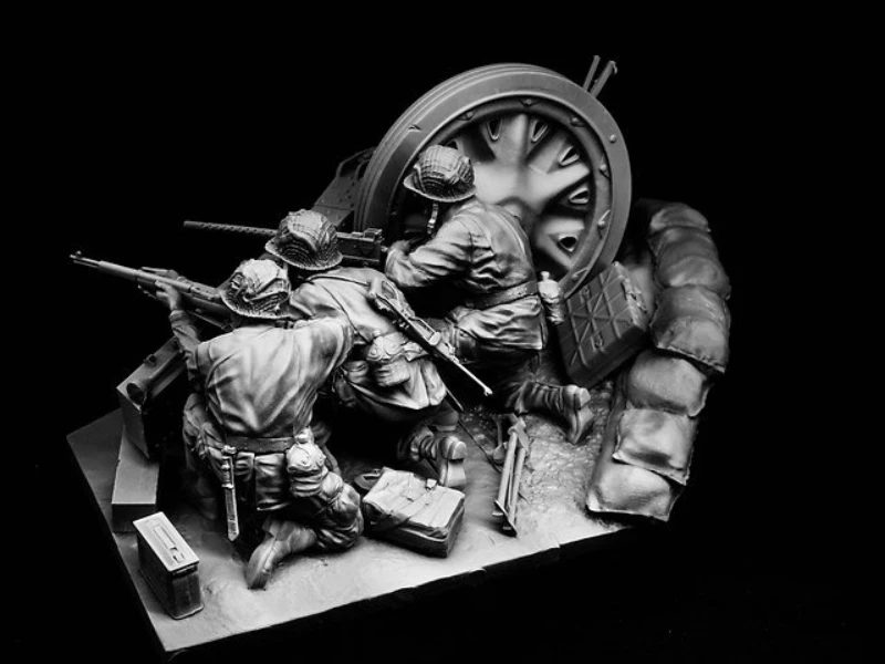 1/16 Scale 120mm Die-Cast Resin Figure Model Kit 101st Airborne Division Fired Artillery 3 Figures & Base Unassembled Unpainted