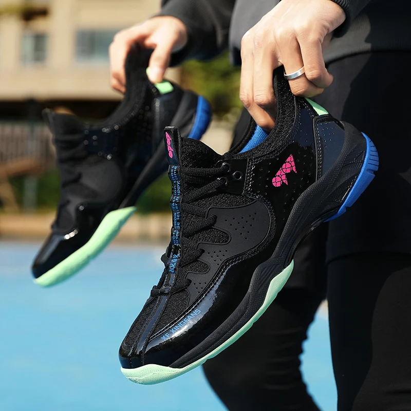 2025 Summer Lightweight Basketball Shoes Braided Breathable Upper Rubber Sole Couple Style Breathable Comfort