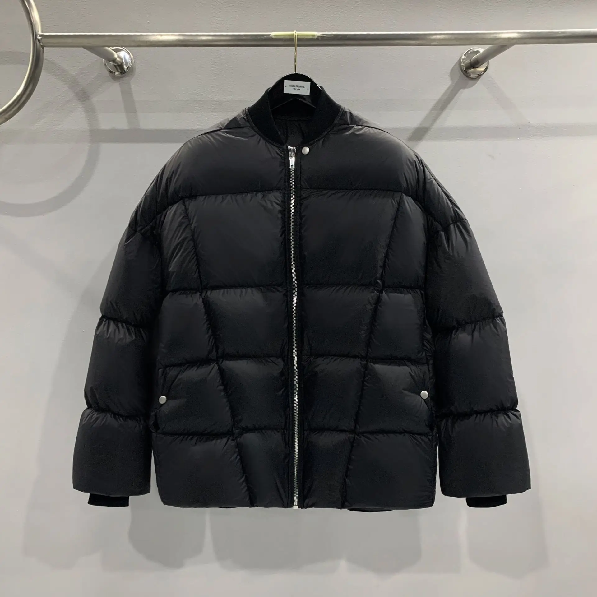 Brand R0 Down Jackets Quilted Thread Design Simple and Loose casual Thickened Down Coat Warm Coat