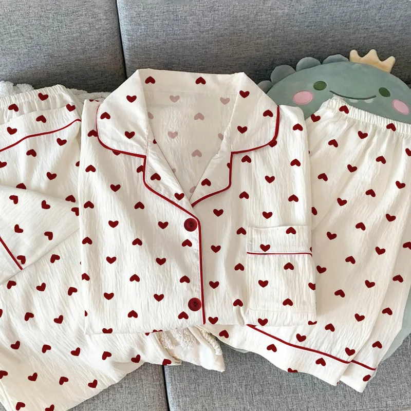 Sweet Korean-style heart-print casual crinkled fabric pyjamas for women: a three-piece short-sleeved spring/summer loungewear se