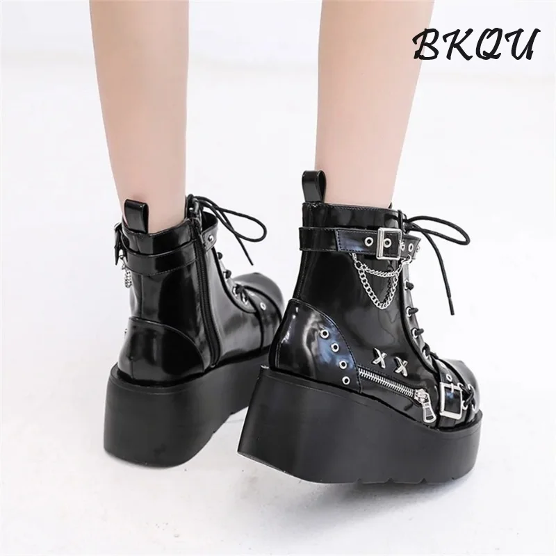 BKQU Thick Soled Rivet Pendant Thick Soled Ankle Boots Women's Dark Punk Biker Round Head Super Cool Academy Ankle Boots