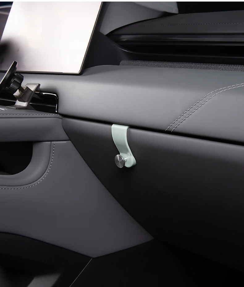 

Подходит для крючка бардачка ZEEKR 001/007 21-25 и пассажирского крючка.