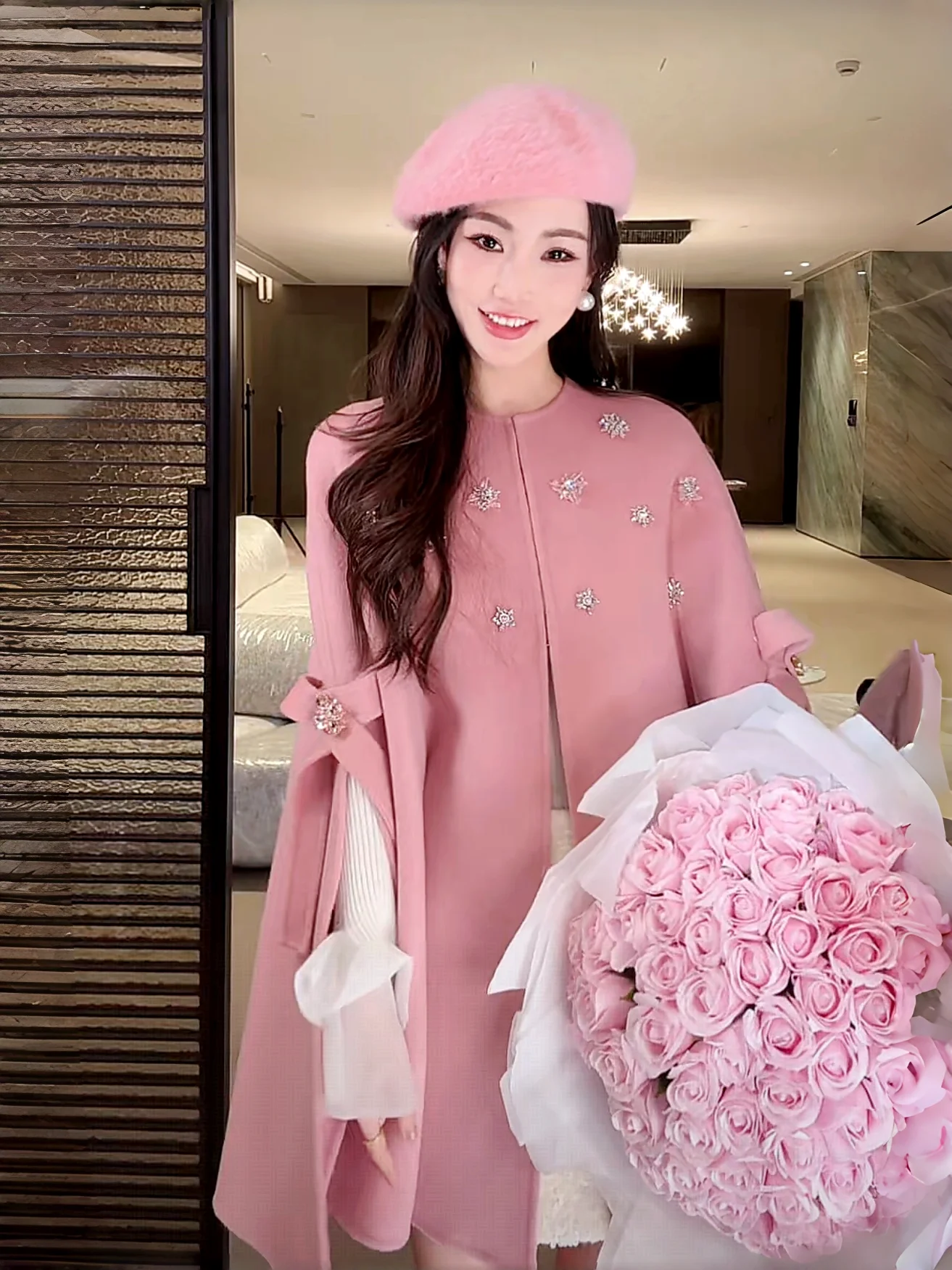 

Пальто шерстяное двустороннее XiaoXiao Yu с ручной вышивкой цветочным узором, новое, в китайском стиле, женская короткая верхняя одежда, зима 2025