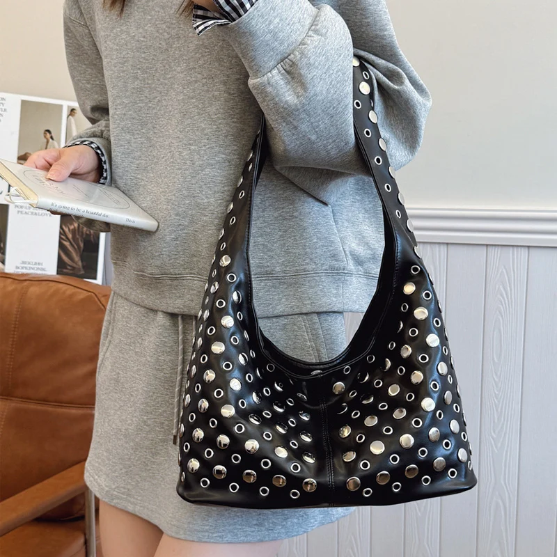 

Fashion Rivet Buckets Bag Designer Women Shoulder Bags Punk Pu Leather Handbags Y2k Underarm Bag Large Capacity Tote Bag 2025