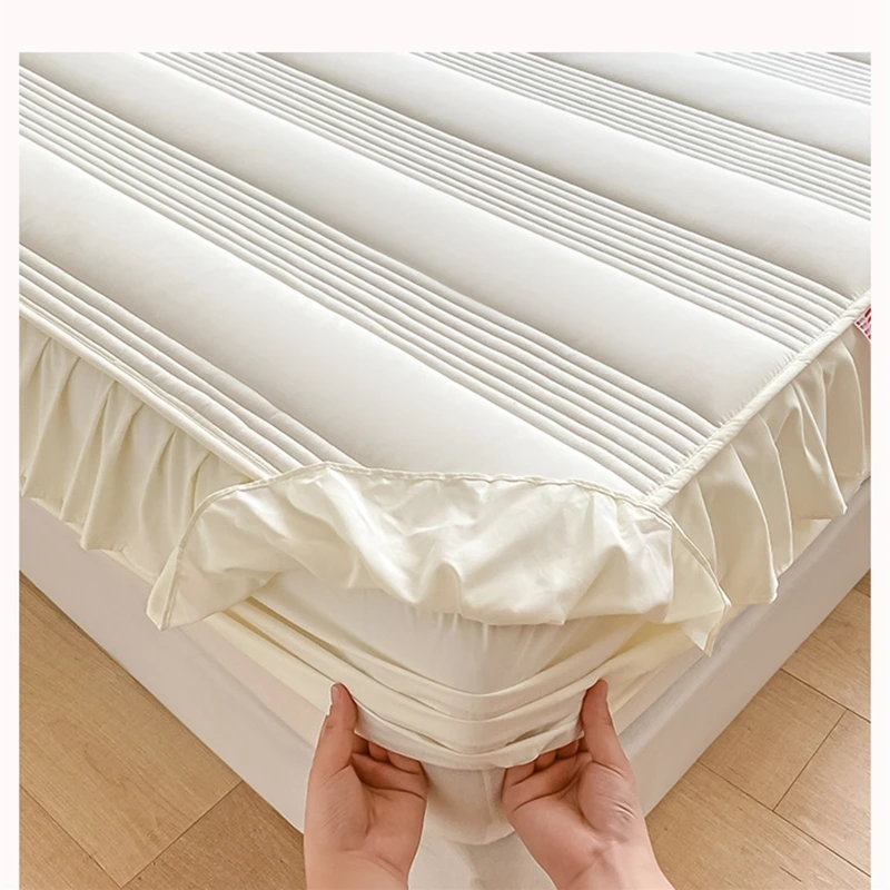 

Horizontal Stripe Brief Quilted Mattress Cover Set with 2pillowcase Suitable for Mattresses Height Below 28cm Mattress Protector