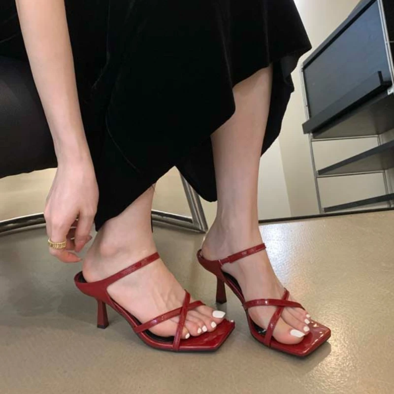 

Women Sandals Ladies Square Heels Elegant Summer Slippers Outside Cross Tied Leather Female Slides 2024 Fashion Woman Sandals