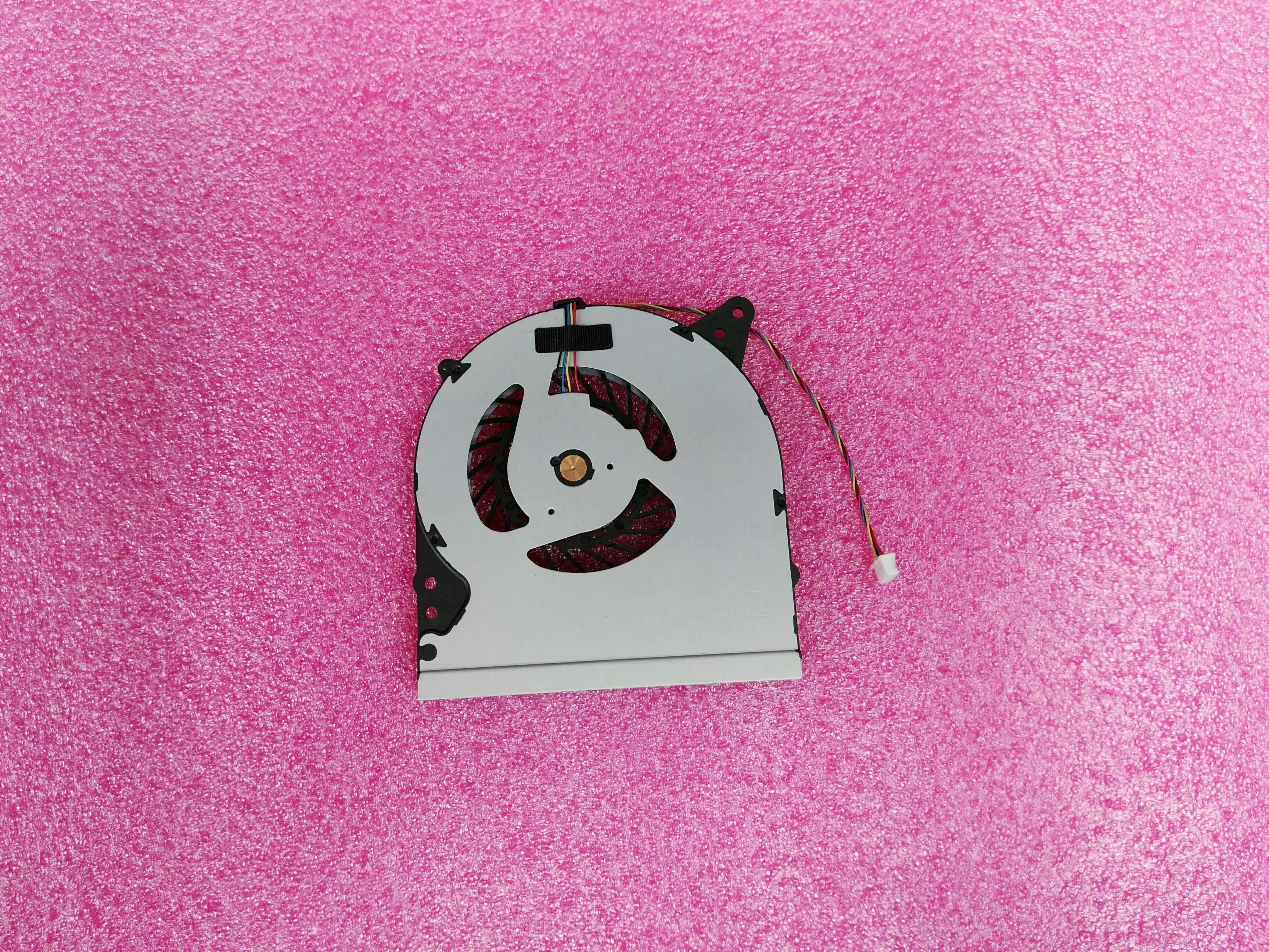 

New original for Dell XPS18 fan (1810) dell spare part number 0604DR