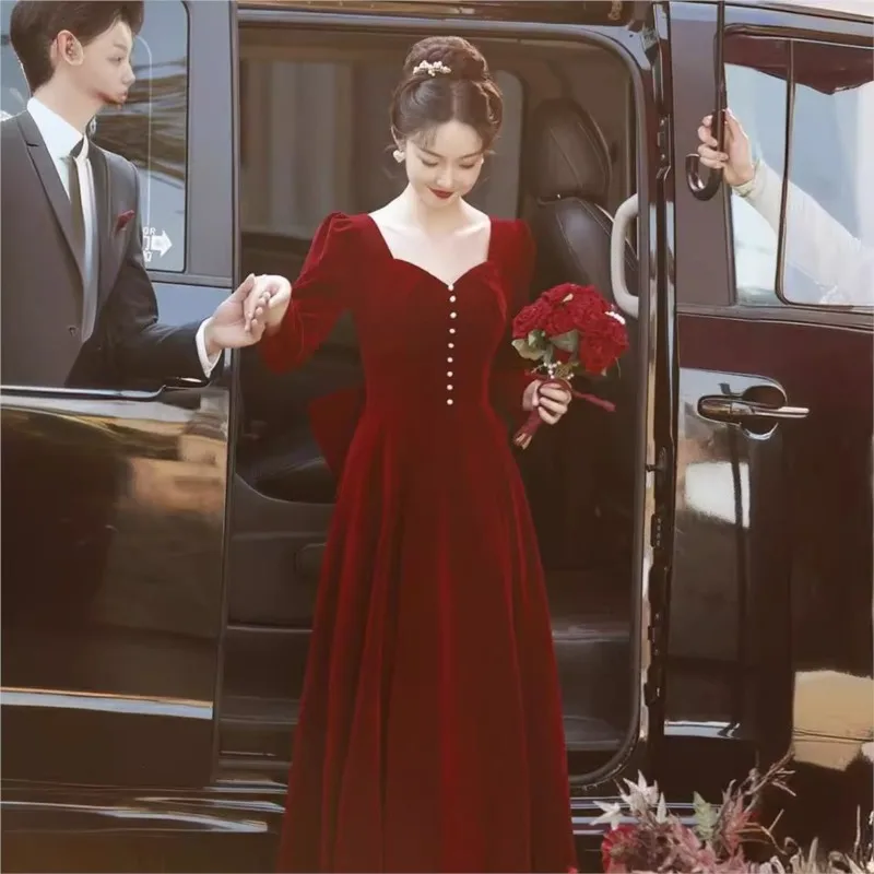 فستان مخملي جديد باللون الأحمر الخمري بأكمام طويلة لتحميصها #4