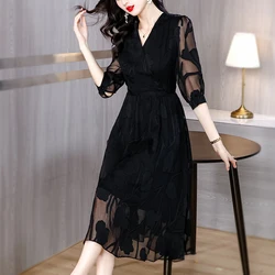 2024 Spring/Summer New Black Silk Short sleeved Dress for Women's Loose Large Solid Color Mesh Spliced V-neck Knee Length Skirt