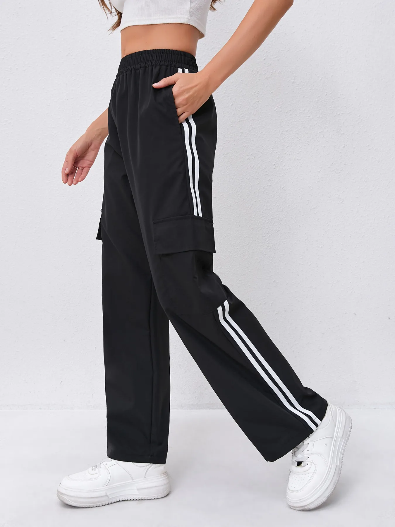 Women's High-Waist Elastic Waist Slimming Casual Trousers with Double Sided Pockets Outdoor Comfortable Long Pants