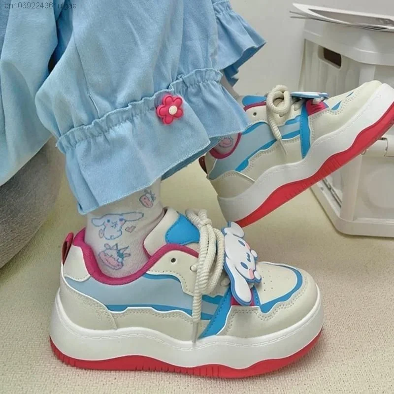 Sanrio Cinnamoroll Cute Board Shoes Women Thick Sole Versatile Sneakers Y2k Girl Cartoon Aesthetic Platform Shoes Trend Sneakers