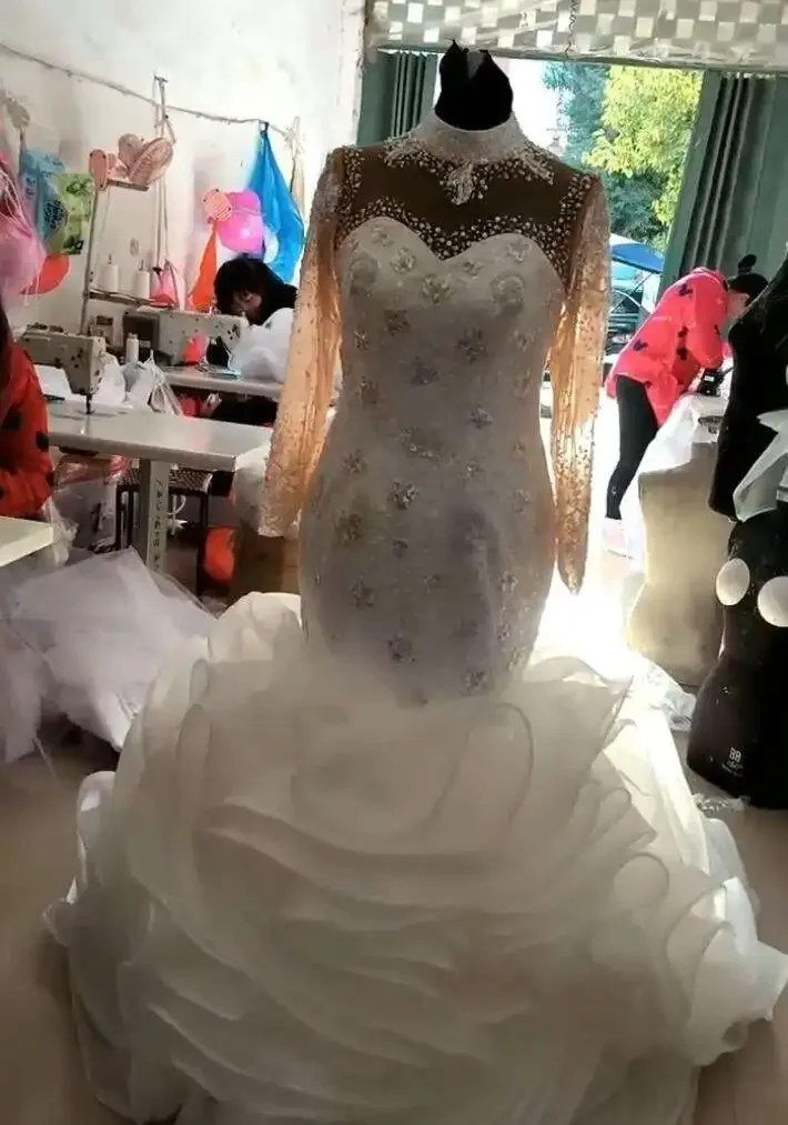 Personalizado brillante lentejuelas cristales ilusión de cuentas mangas largas cuello alto talla grande novia africana volantes sirena boda Dr