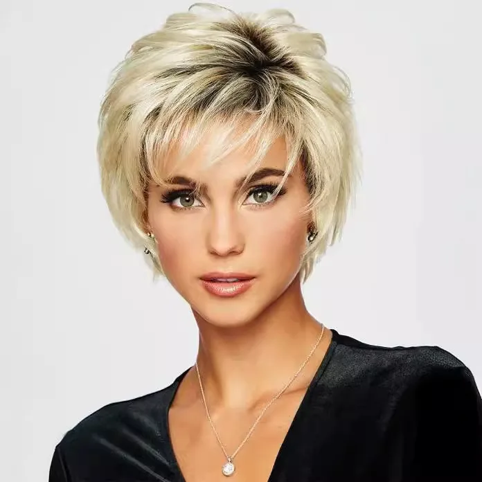 

Women's Synthetic Gradient Silver Gray Wig, Short Hair Wig, Side-Swept Bangs Full Head Wig for Daily Wear