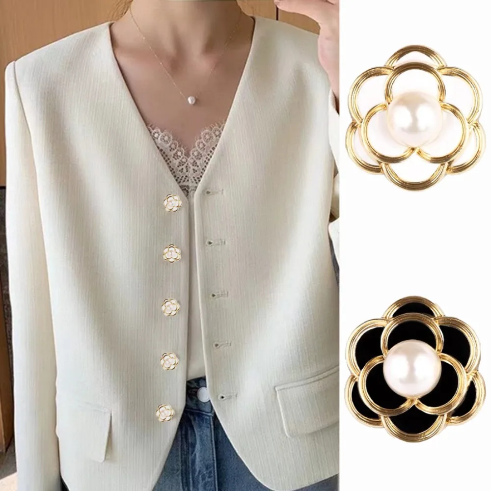 10 Pieces Fashion Black and White Camellia Pearl Gold Edge Metal Buttons Coat Shirt Dress Suit Fine Decorative Hand-sewn Buttons