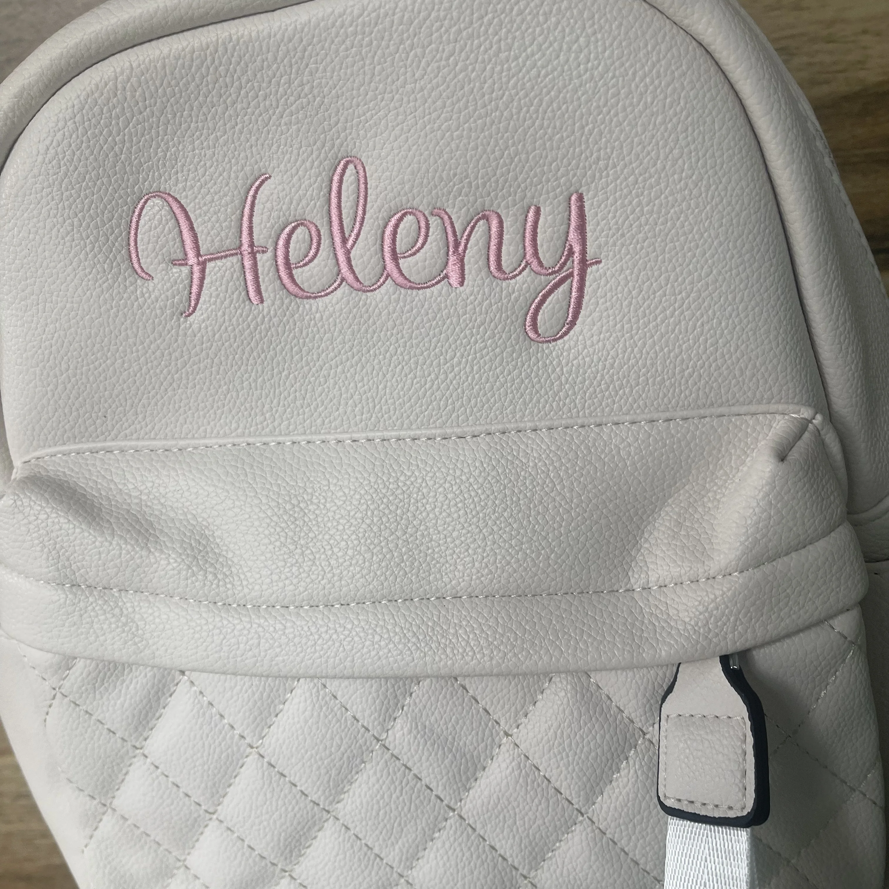 Bolsa de ombro personalizada PU para mulheres, mochila PU macia, presente de aniversário exclusivo, nome bordado personalizado, moda ao ar livre da menina