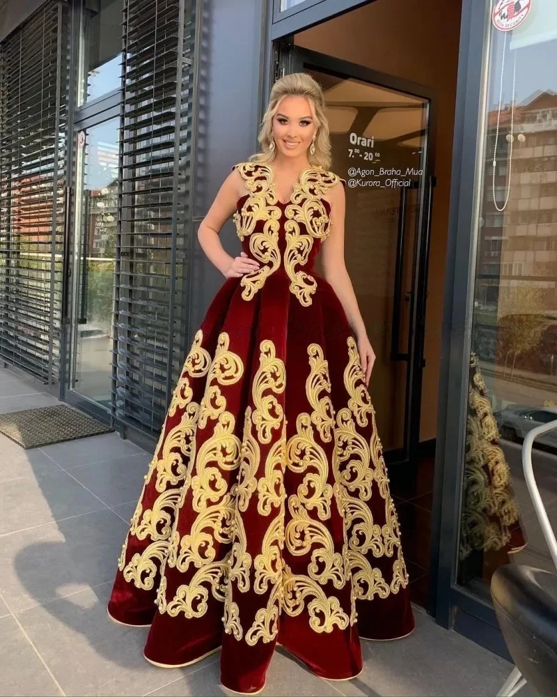 

Burgundy Moroccan Kaftan Caftan Muslim Evening Dresses Velvet Appliques Dubai Arabic Abaya Islamic Gown Customized