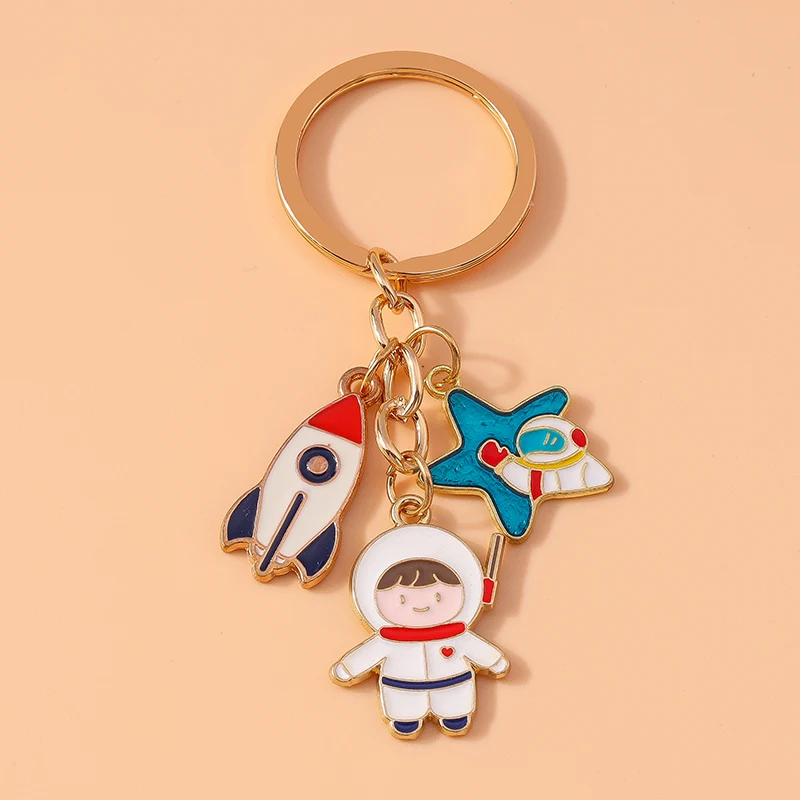 Cute Enamel Cartoon Astronaut Keychain Rocket Key Ring Pendant for Key Holder Women Girls Handbag Pendants DIY Jewelry Gift