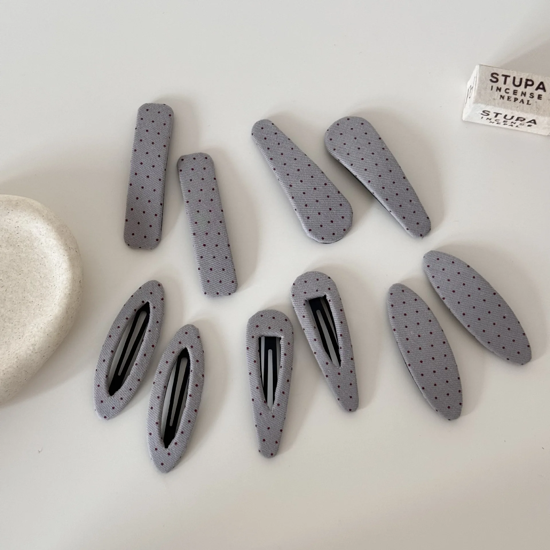 1 Pair Korean Style Minimalist Polka Dot Fabric Hair Clips Daily Versatile Bangs Hairpin Advanced Fashion BB Side Clip