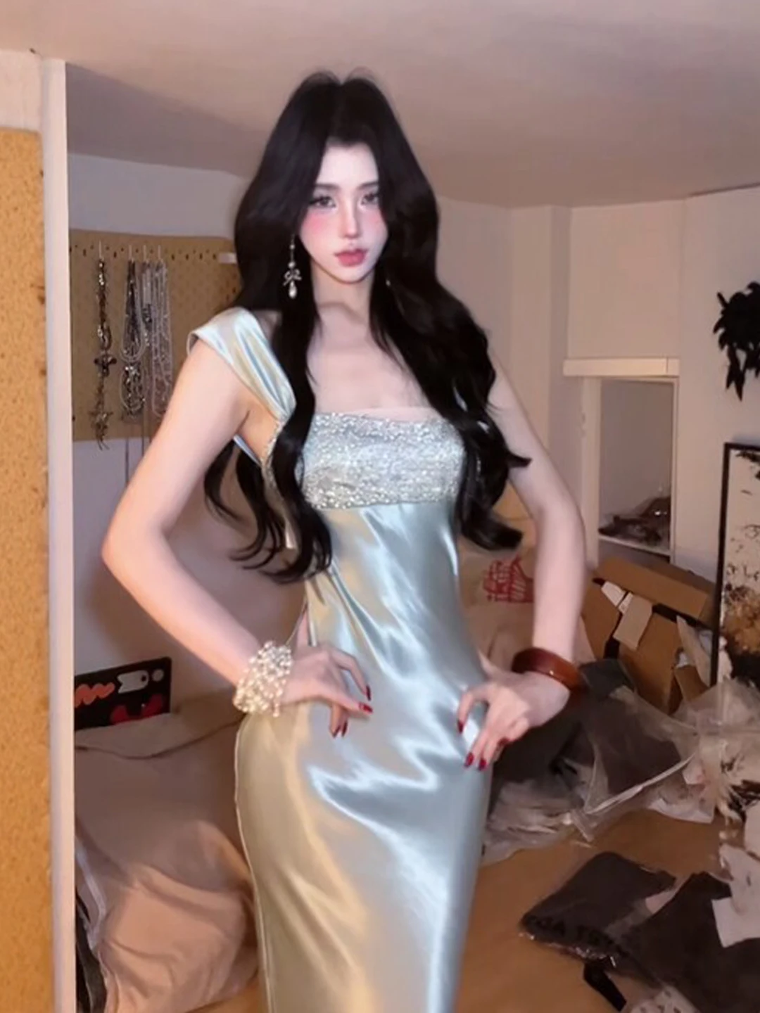 

Элегантное летнее платье-халат из ацетатного атласа в стиле «сестринский образ», без рукавов, с U-образным вырезом, облегающее, для делового повседневного стиля, свадеб и мероприятий на открытом воздухе