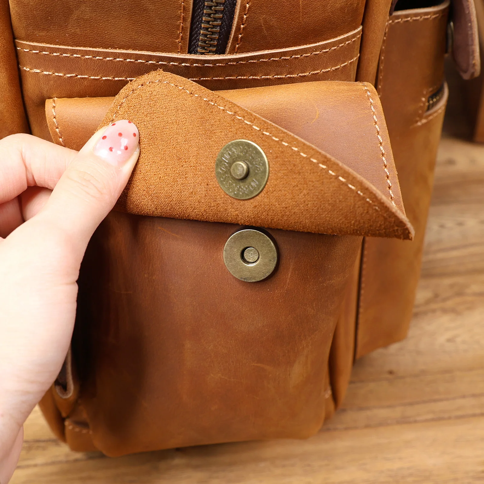 S.WORKER Vintage Echtleder Herrenrucksack Laptop-Tasche Vintage Freizeittasche Outdoor-Reise-Weekender-Tasche – Detail 13