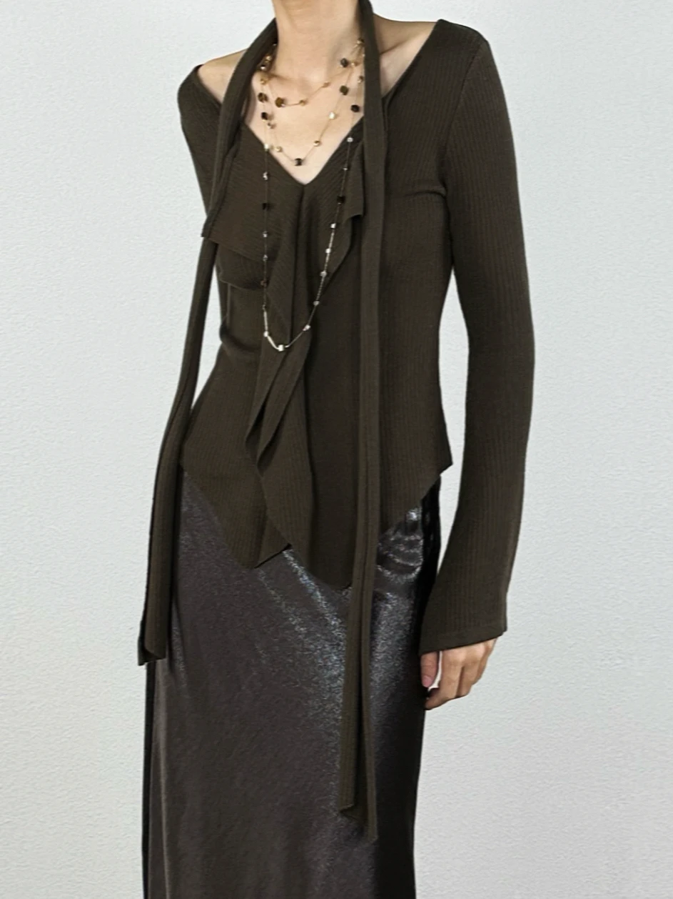 

Женский трикотажный топ Pure Desire с V-образным вырезом, расклешенными рукавами, облегающий, универсальный дизайн, для повседневной носки, с длинными рукавами