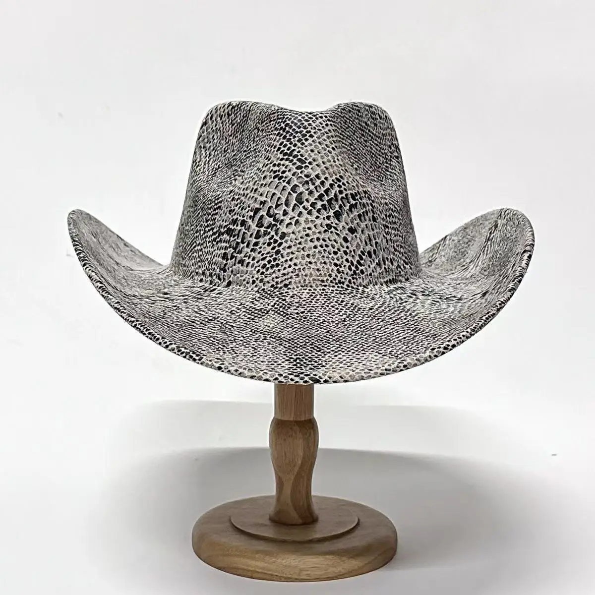 

HongLuan Luxury Bohemia Top Hats, Snake Skin Pattern Cowboy Hat Rhinestone Woman, Cowboy Accessories & Caps for Man Original
