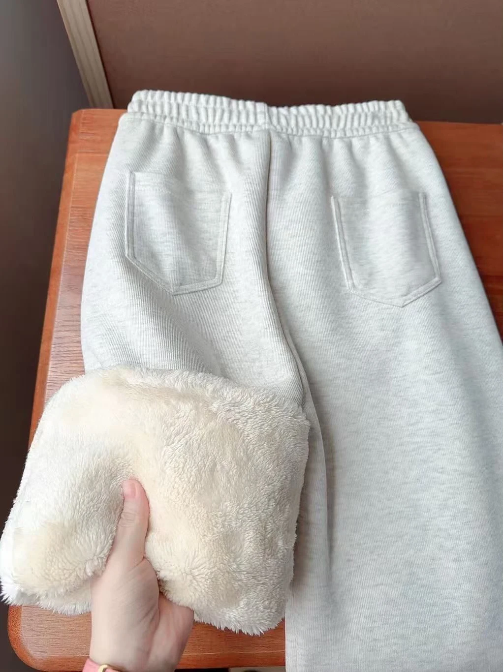 

Extra Thick Lamb Velvet Winter Pants for Women Northeastern China Cold Resistance Outdoor Wear High Waist Wide Leg Trousers