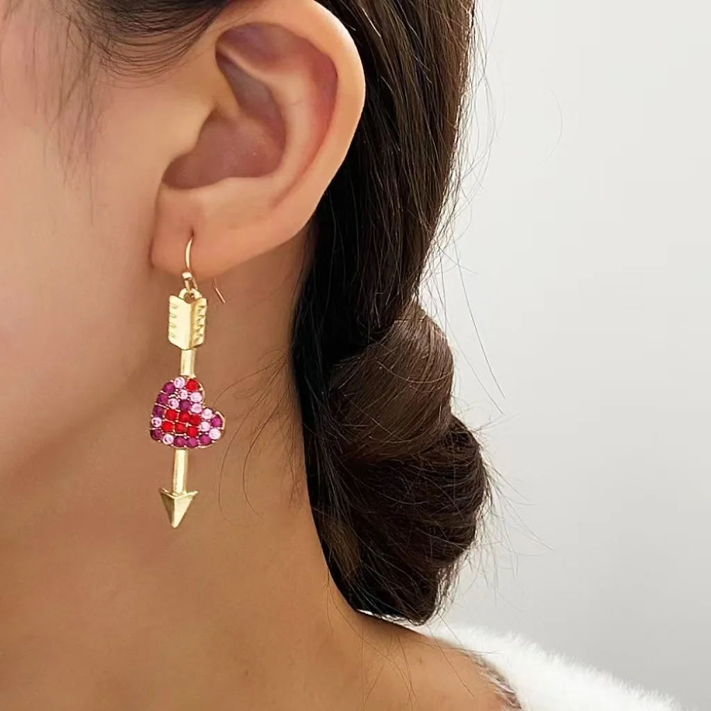 

European American Fashion One Arrow Pierces Heart Shape Earrings For Women Simple Exquisite Valentine's Day Jewelry Gifts