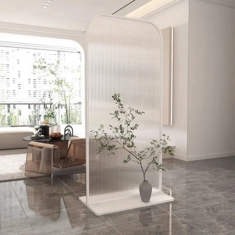 قسم مدخل متحرك، بسيط، بدون شاشة تثقيب، دخول الباب، أريكة غرفة المعيشة تحجب زجاج غرفة النوم