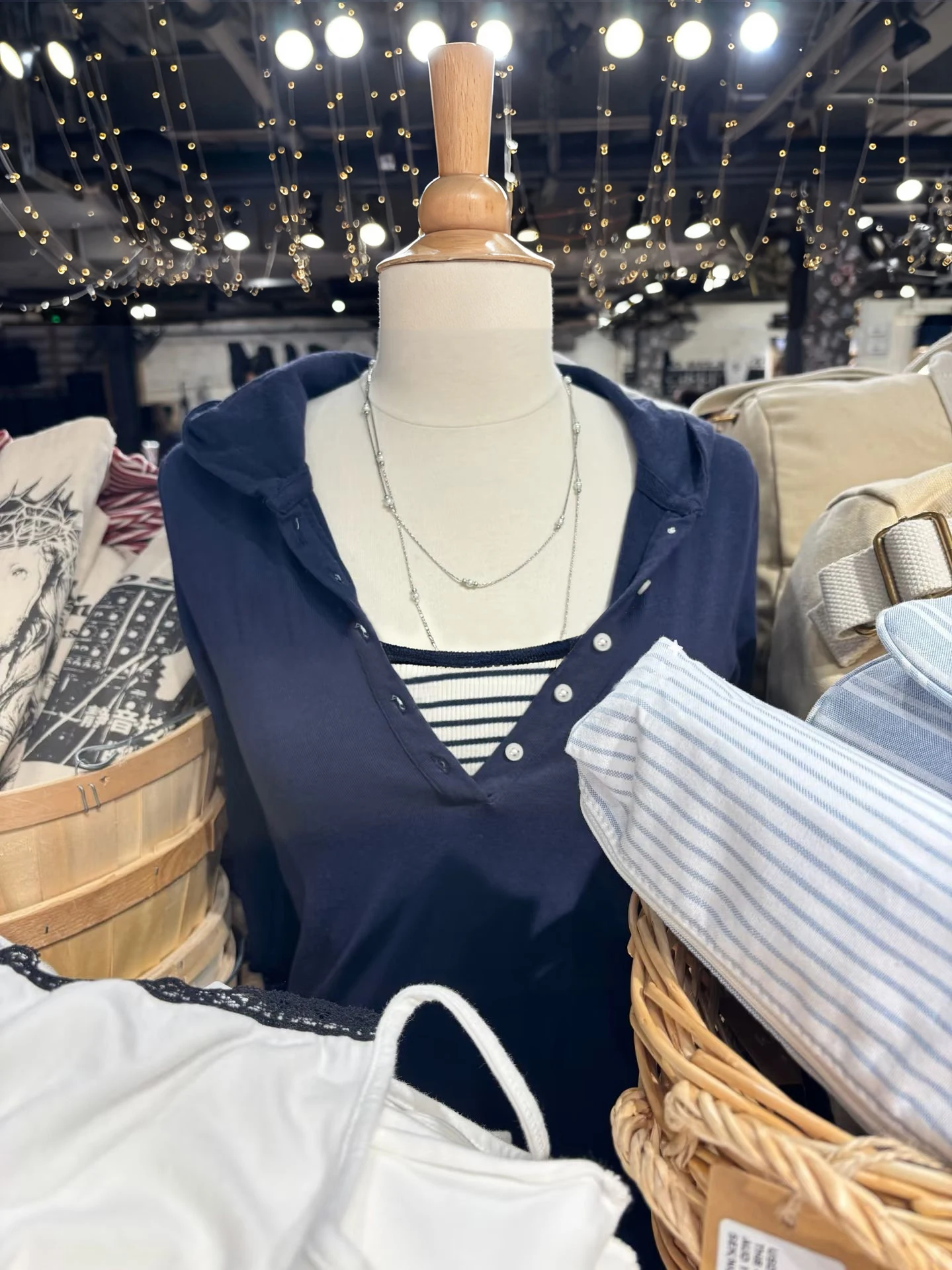 

Однотонная футболка с коротким рукавом, женская осенняя футболка с отложным воротником и четырьмя пуговицами, хлопковые тонкие футболки, винтажные уличные темно-синие футболки, топы Y2k