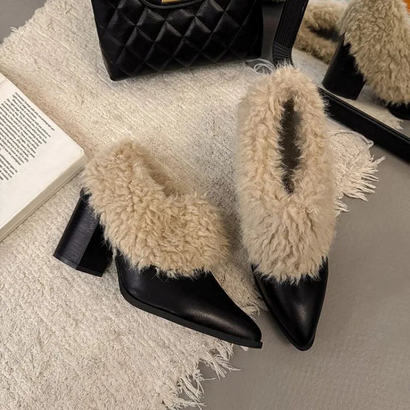 

Women Boots 2026 Winter New Pointed Toe Loers Retro British Style Warm Boots Women Casual Slip on Women Shoes Botas De Mujer