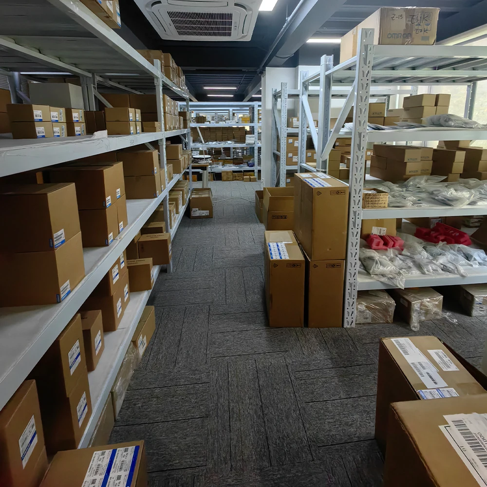 أجهزة التشفير الدوارة الأصلية الجديدة PEPPERL+FUCHS FVS58N-011K2R3GN-0013 معيار تمامًا في المخزون