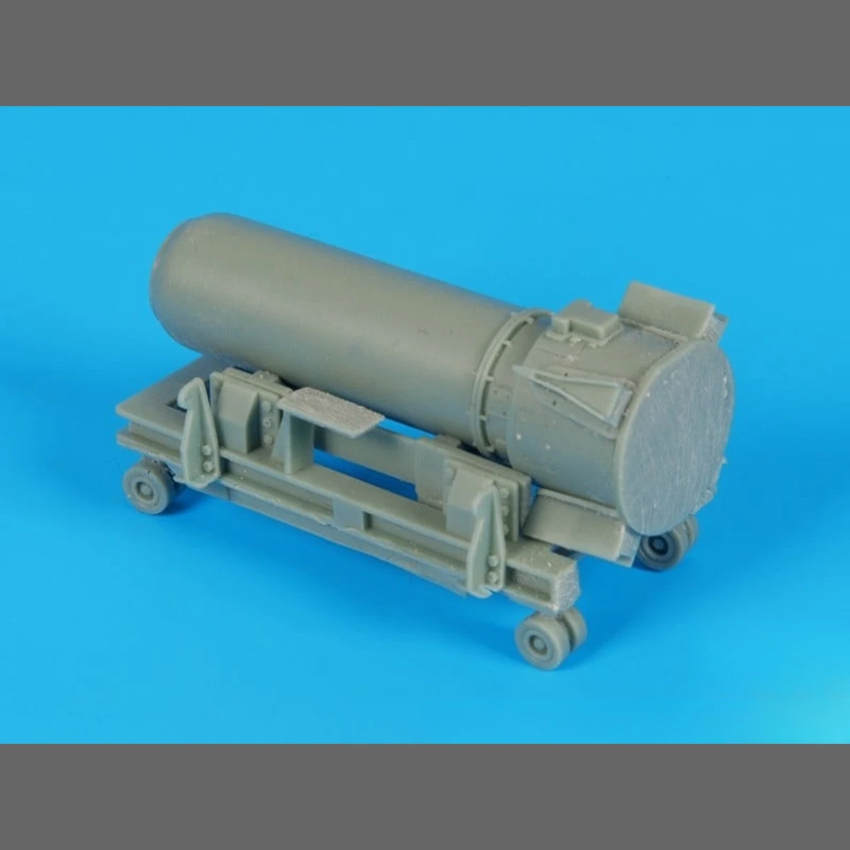 1/72 resin model kit - Atomic bomb on the trolley - Unassembled and unpainted GK
