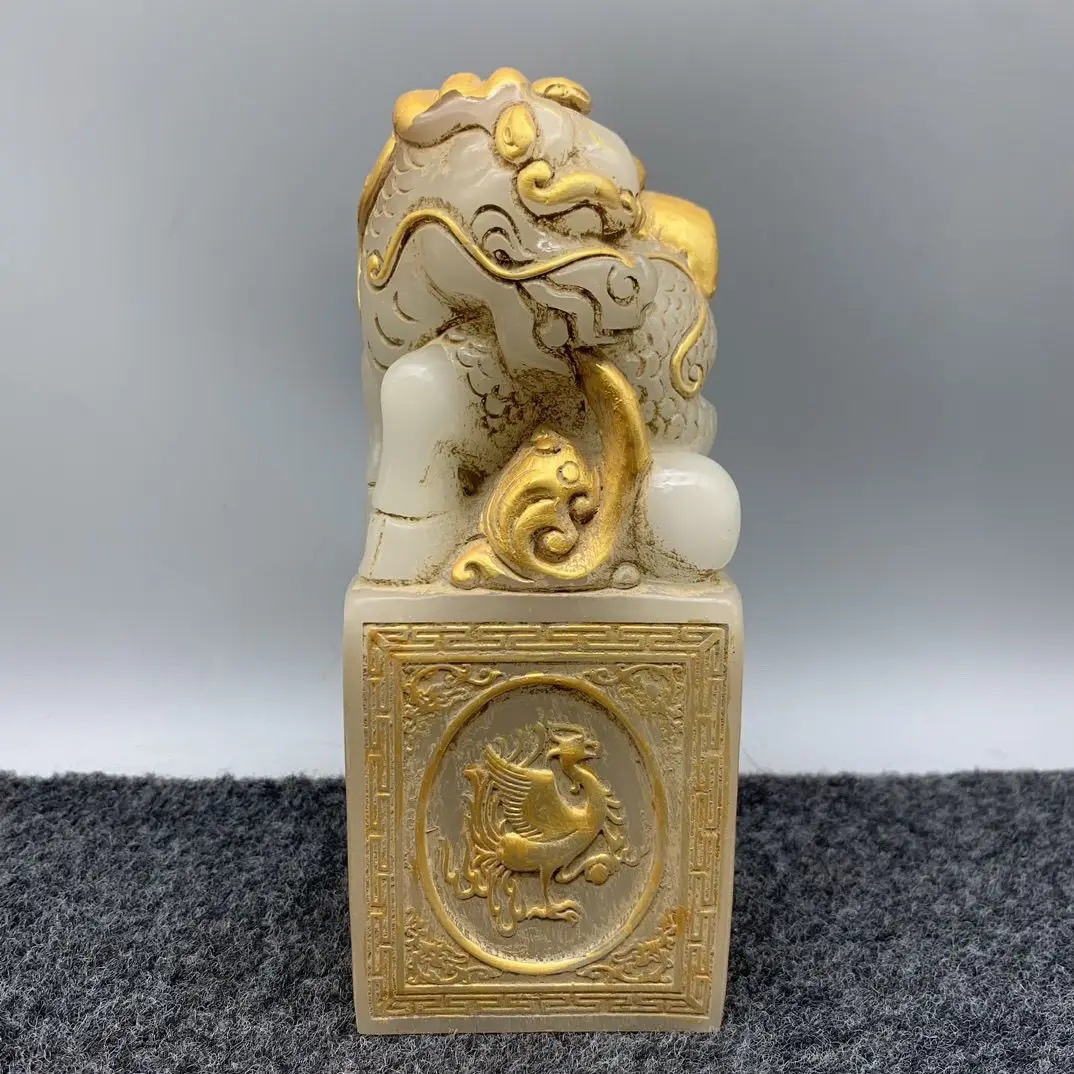 Old Zang (medium) length 7.3 cm, width 7.3 cm. Height 19 cm Weight: 1862 grams