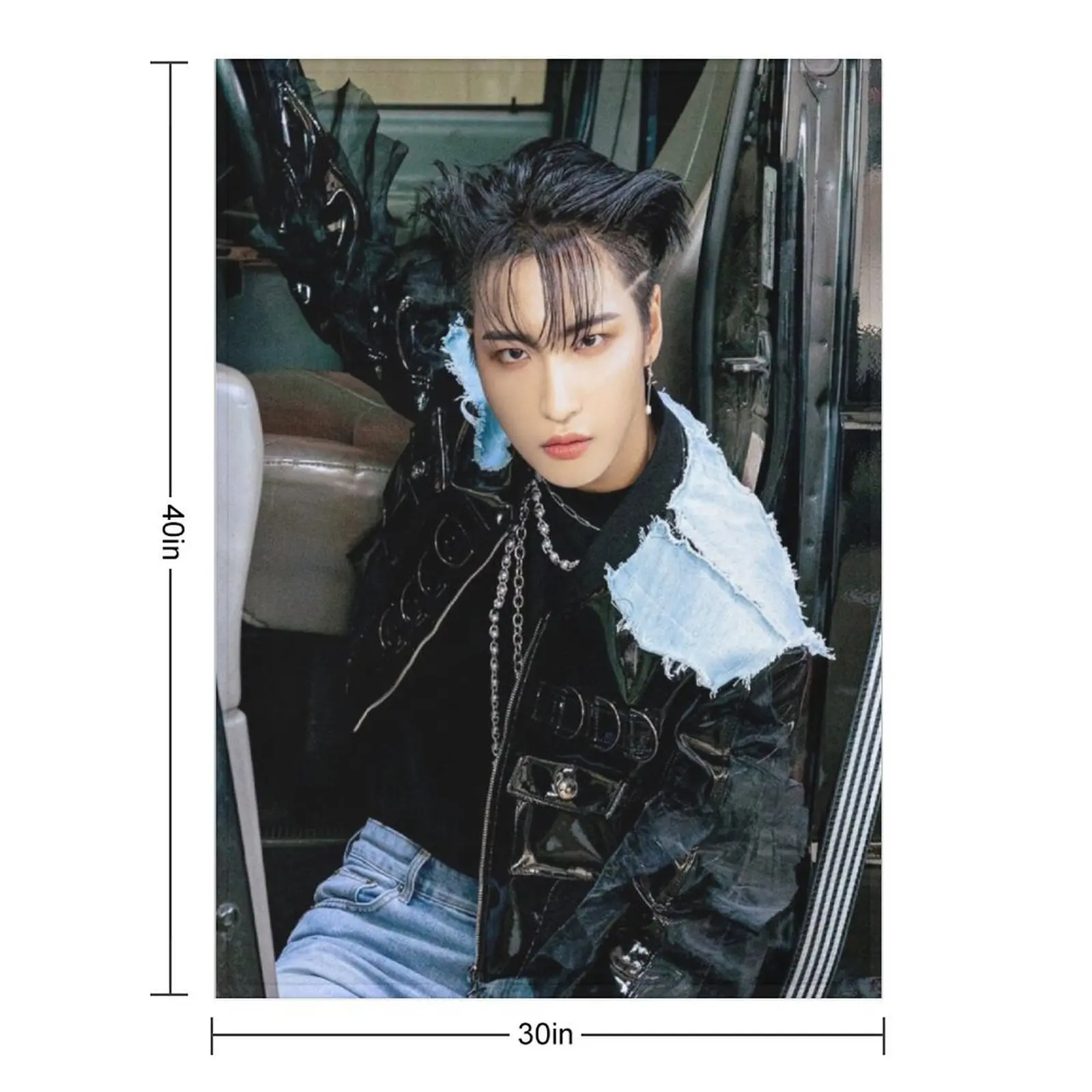 ATEEZ SEONGHWA THE WORLD EP.1 : MOVEMENT GUERRILLA Throw Blanket Stuffeds Soft Beds Hair Plaid wednesday halloween Blankets