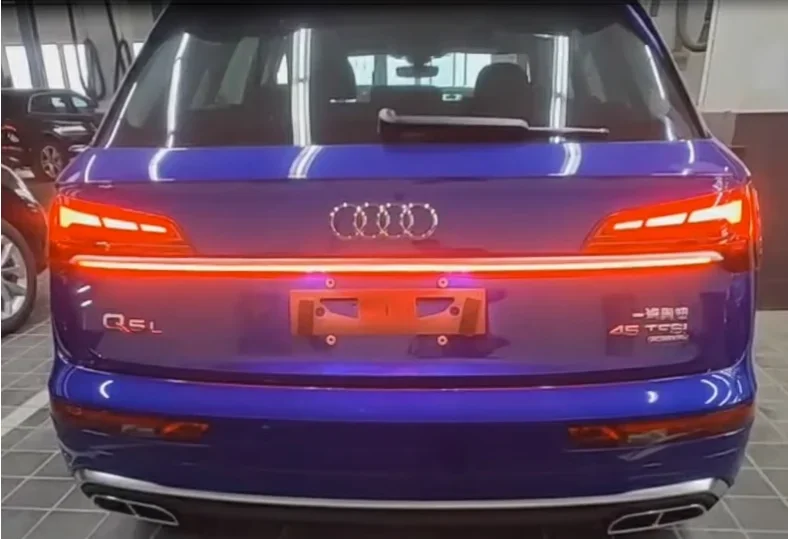 For Audi Q5 SQ5 2021 2022 2023+ High Quality Turn Signal Width Light Through Trunk Rear Lamp LED