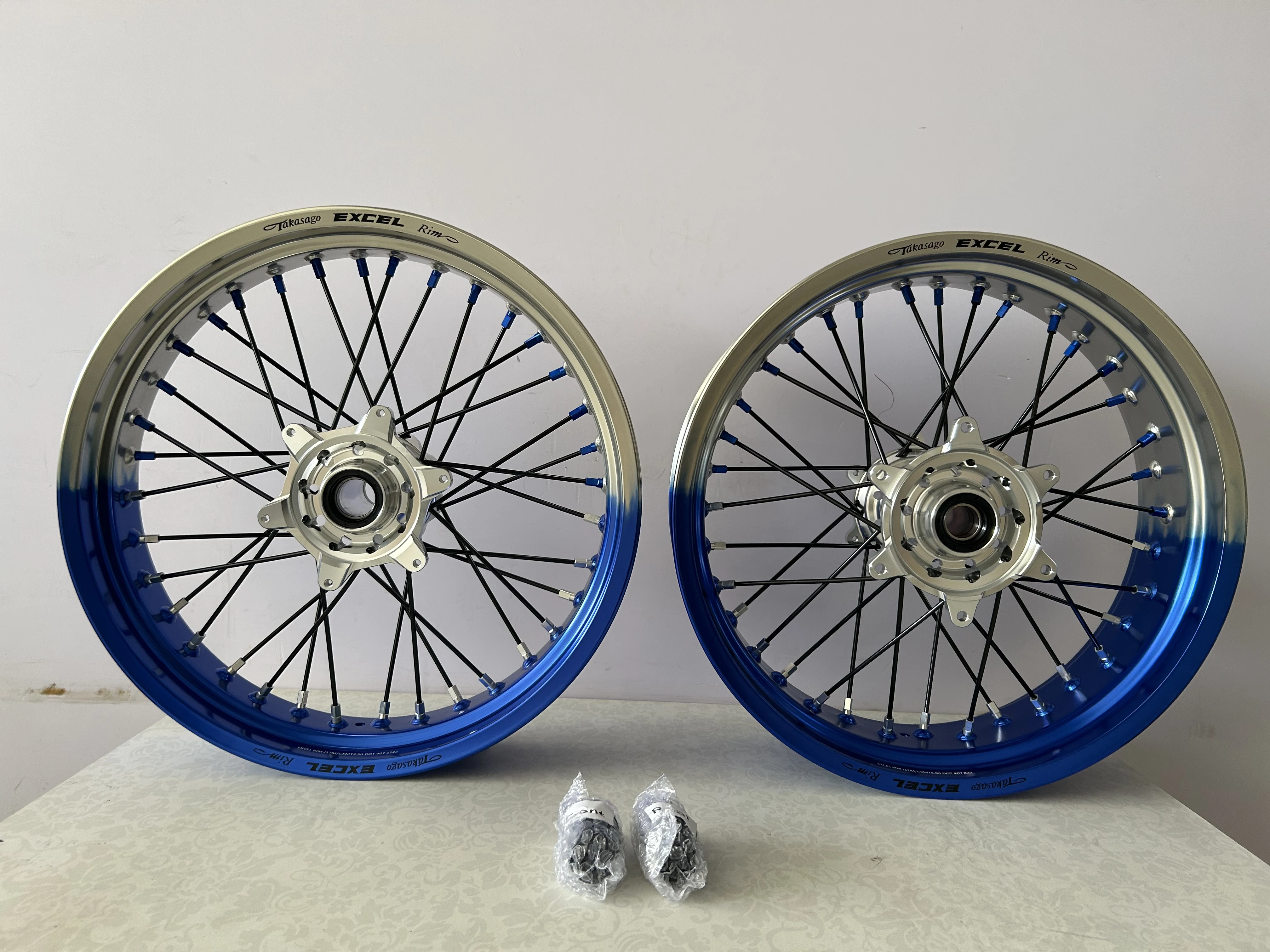 High Quality Beta Rr 2024 Supermoto Wheels 17 Two-Tones Blue and Silver Rims Supermoto Motard Spoke Wheels