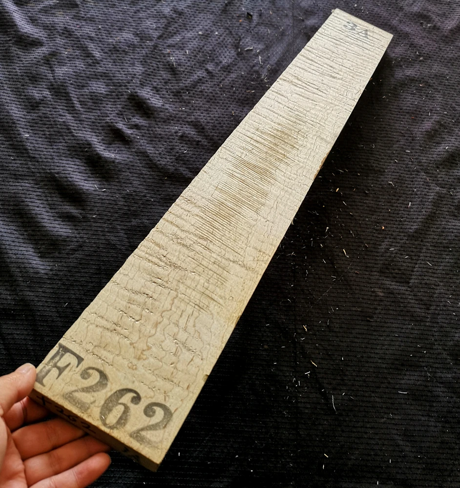 

HUATOOL 3A grade imported tiger patterned maple guitar from North America, neck, handle, head, guitar making material