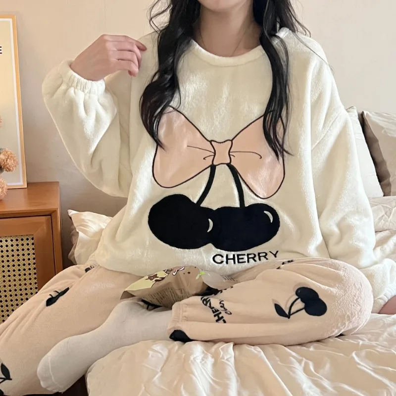 Thickened Warm Sleepwear for Winter Cartoon Flannel Pajamas Homewear Women Velvet Coral Velvet Cartoon Bear Nightwear Loungewear