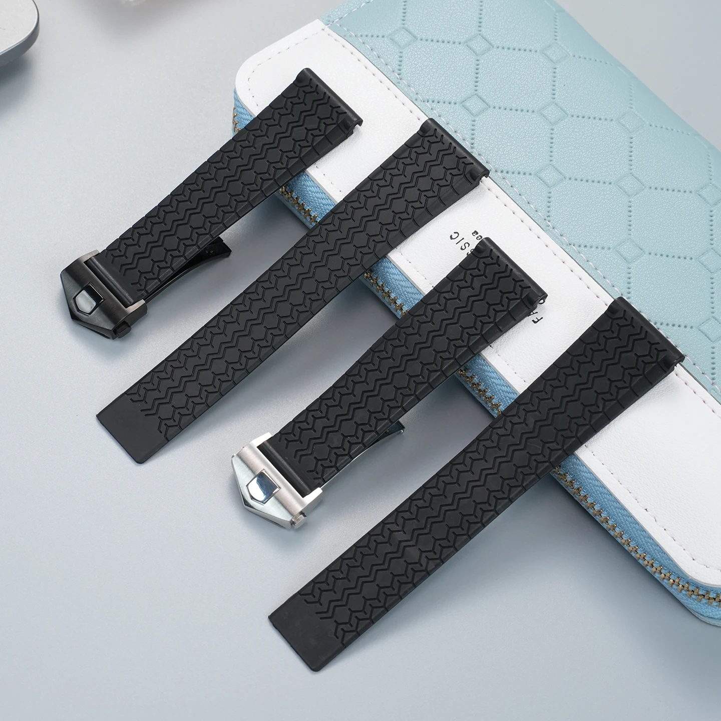For TAG HEUER Monaco CARRERA CBN2A1H AQUARACER WAY201A Rubber Watch Strap Waterproof Folding Buckle Style Watchband 22mm Soft view 2