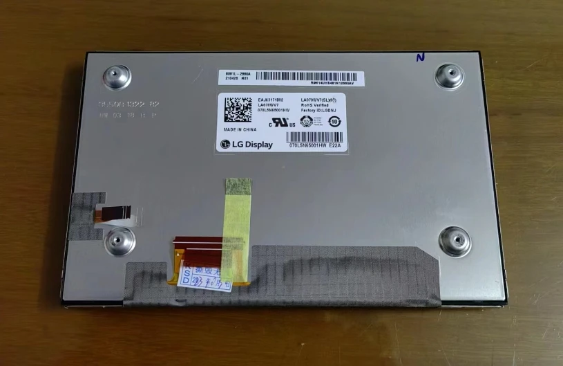 

7-Φ LA070WV7 (SL) (02)